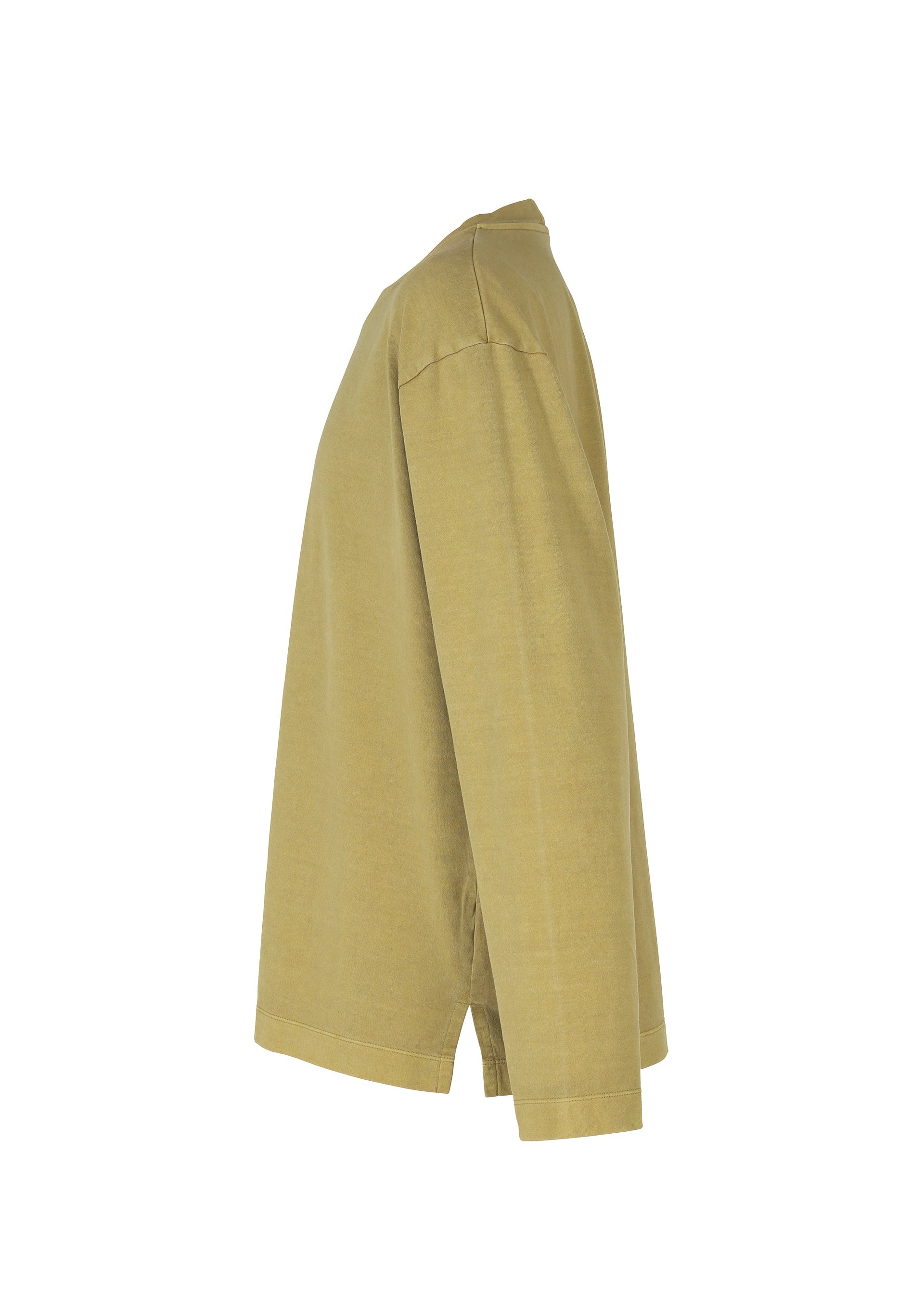 A detail shot of the IM Men PIGMENT T top.