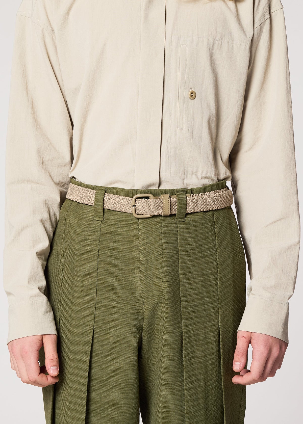 A model wears the IM Men STRETCH MESH BELT belt.