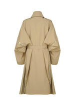 A detail shot of the IM MEN GINTO FLAT prêt à porter.