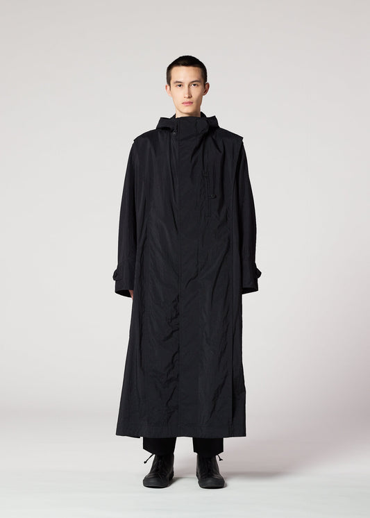 A model wears the IM Men FISHING NET NYLON prêt à porter.