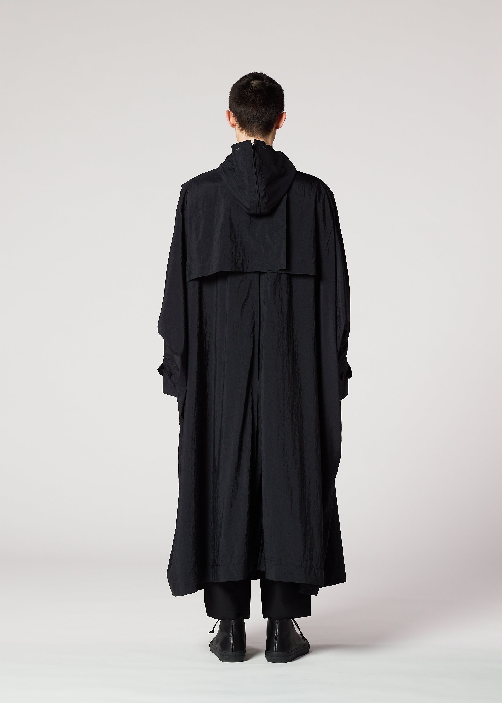 FISHING NET NYLON Coat Black – ISSEY MIYAKE EU