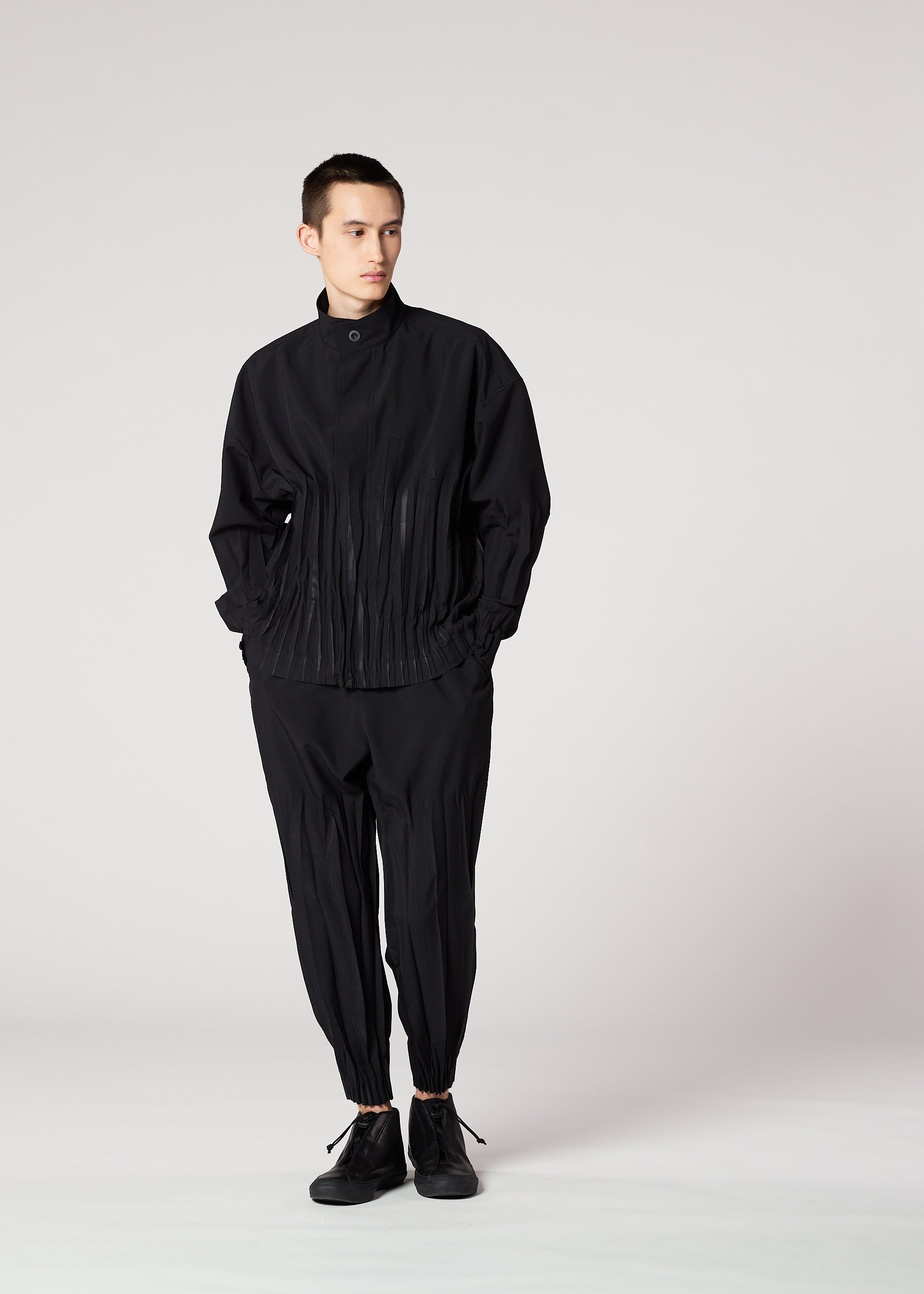 WAFT BLACK Jacket Black – ISSEY MIYAKE EU