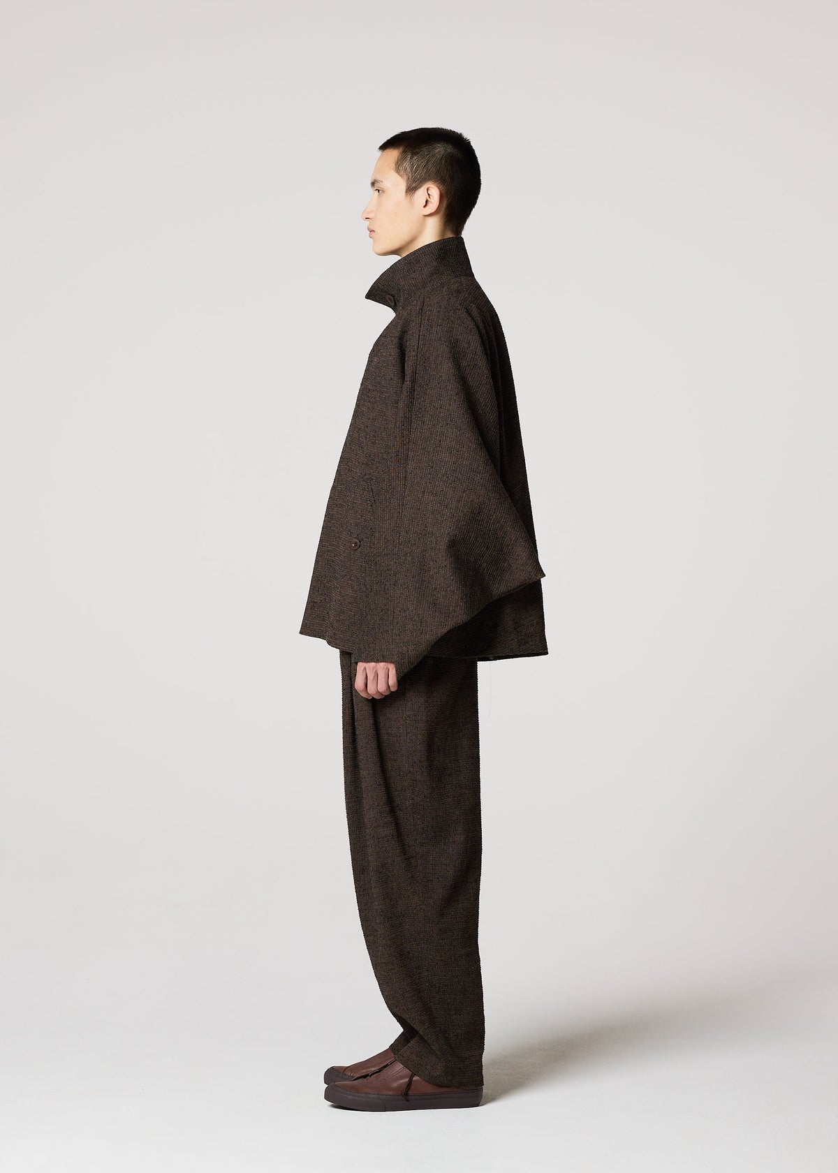 A model wears the IM MEN TEXTURES prêt à porter.