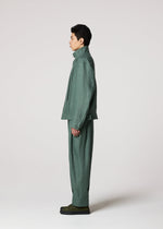 A model wears the IM Men TOUGH LINEN prêt à porter.