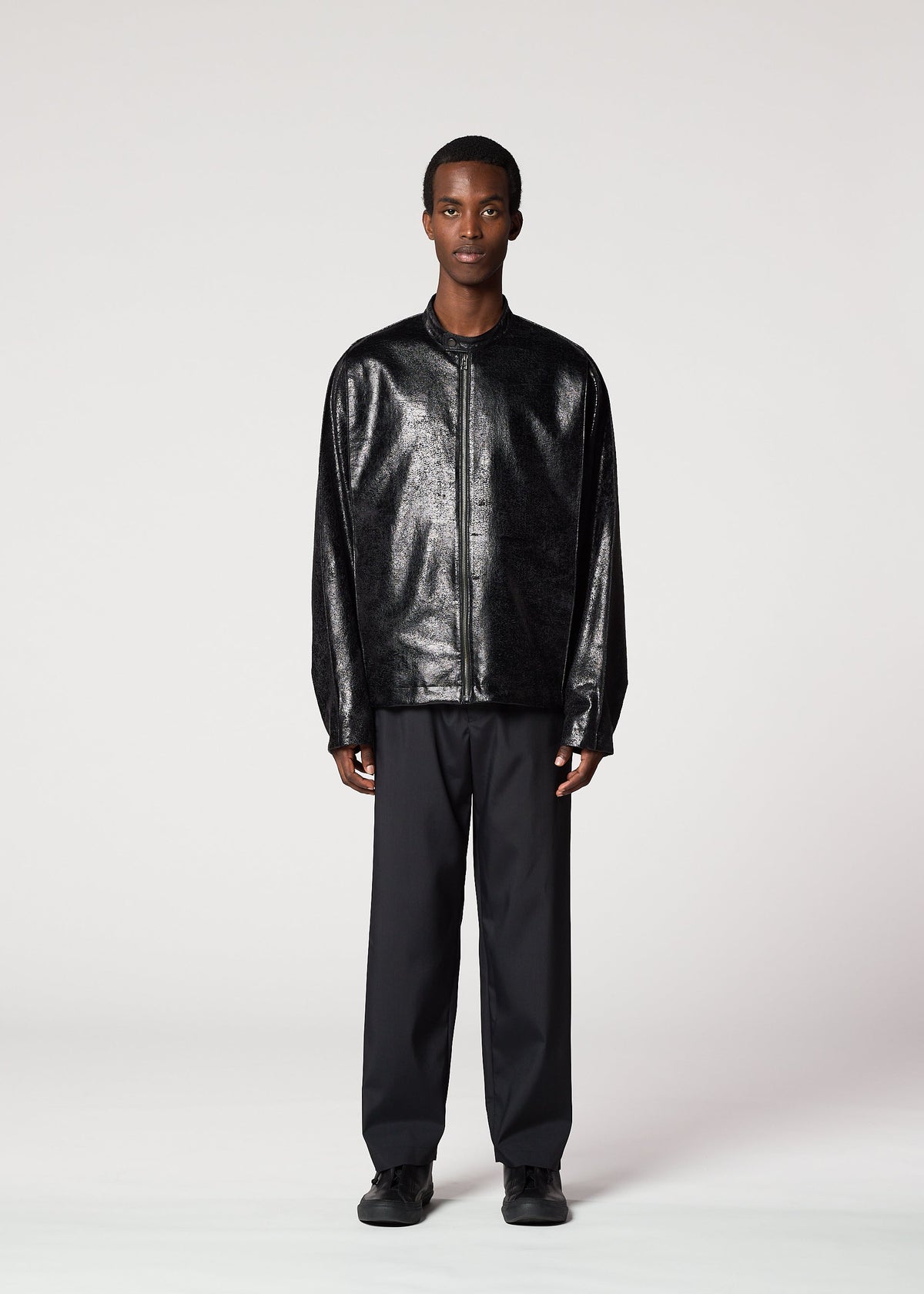 A model wears the IM MEN GINTO prêt à porter.