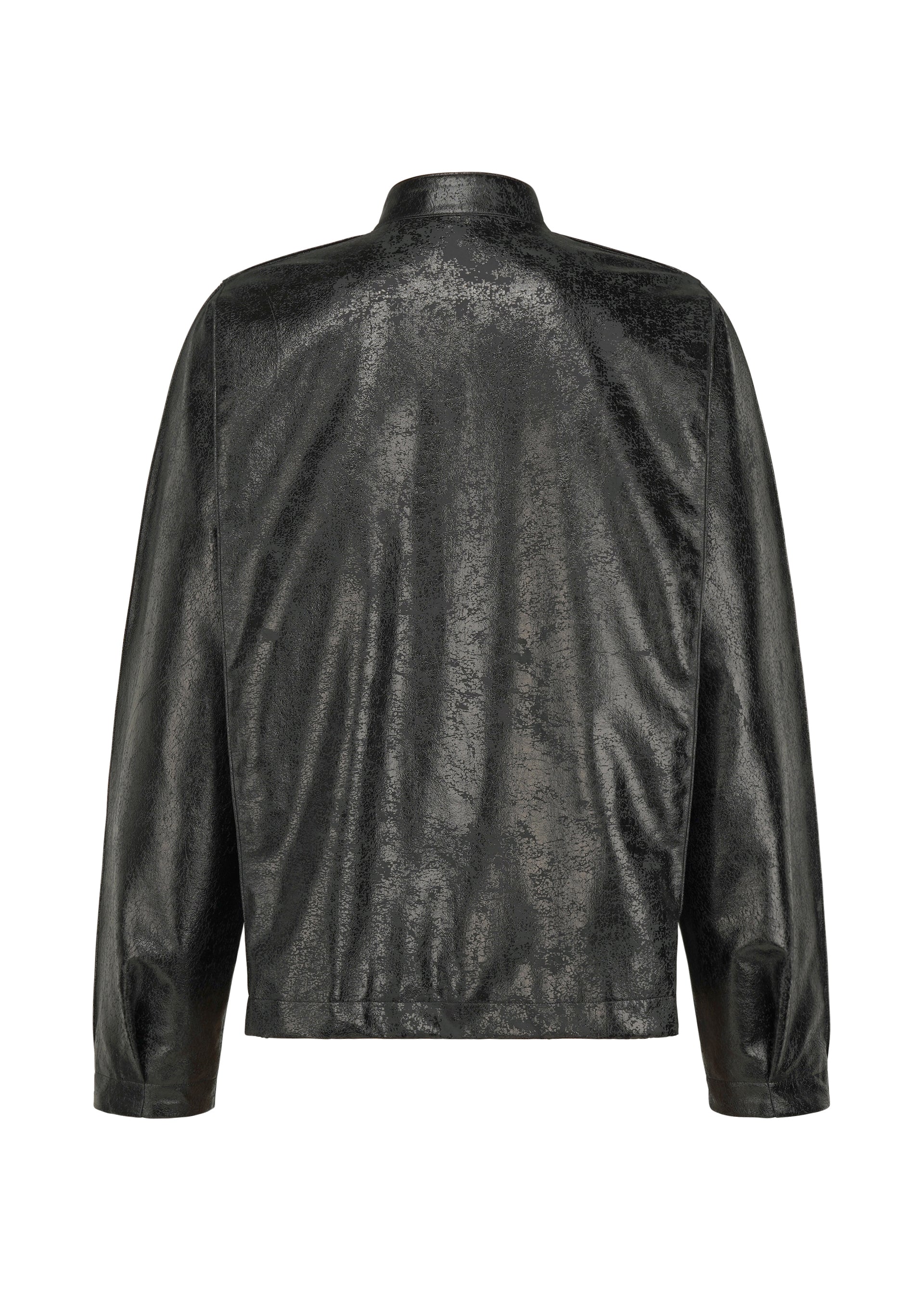 A detail shot of the IM MEN GINTO prêt à porter.