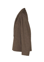 A detail shot of the IM MEN TEXTURES prêt à porter.