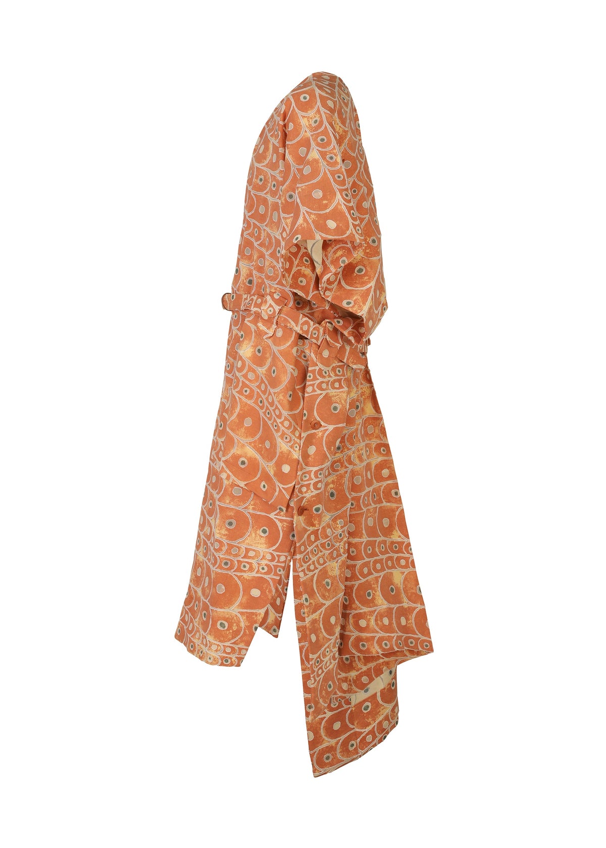 A detail shot of the IM Men UROKOMON prêt à porter.