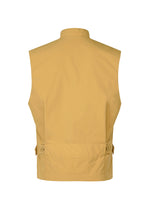 A detail shot of the IM Men RESILIENCE vest.