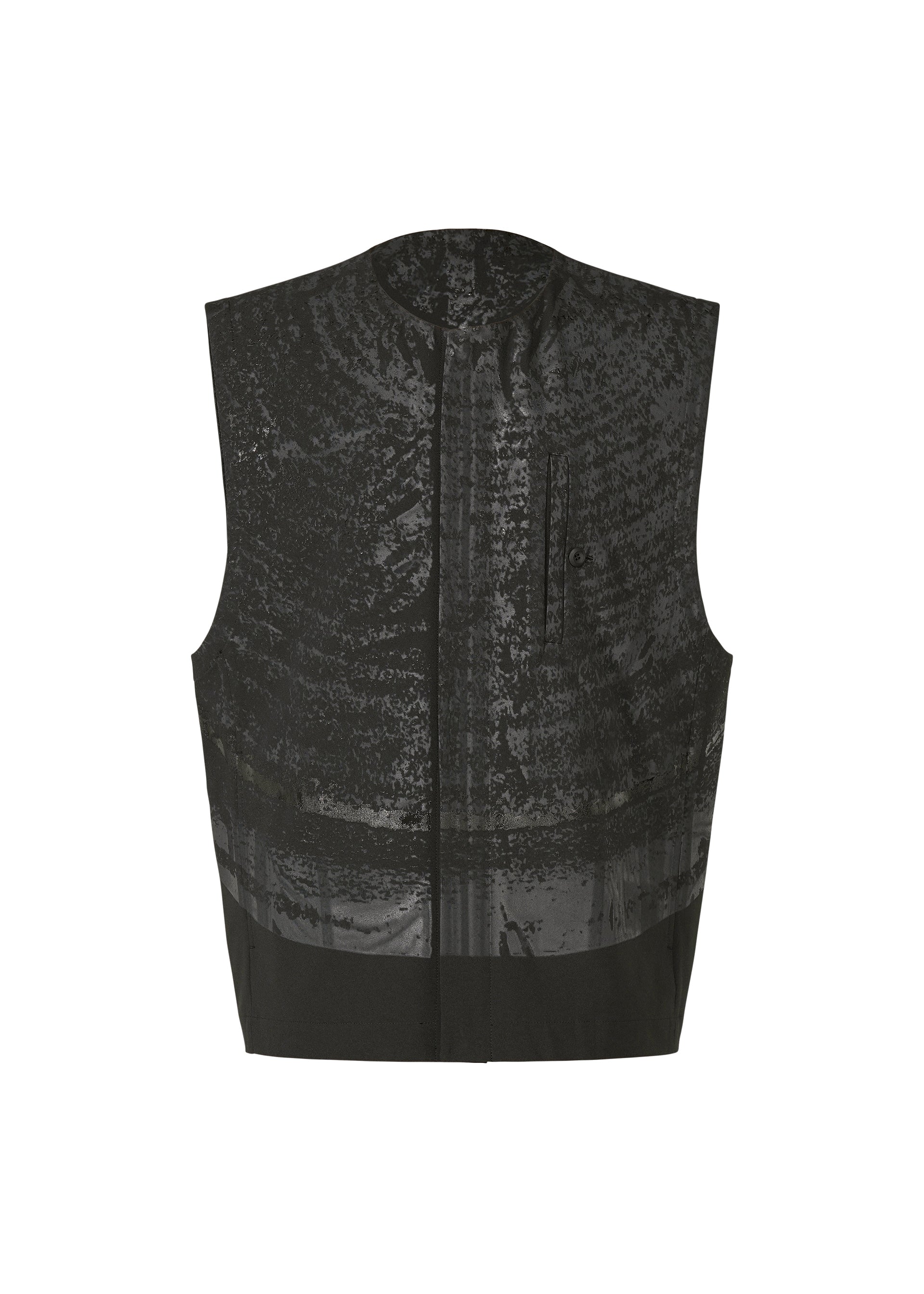 ALL VESTS – ISSEY MIYAKE EU