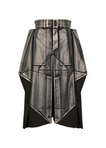 A product shot of the IM MEN GINTO FLAT prêt à porter in black (15).