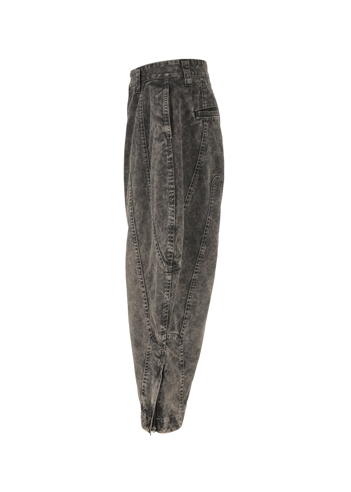 A detail shot of the IM Men ELEMENTS pants.