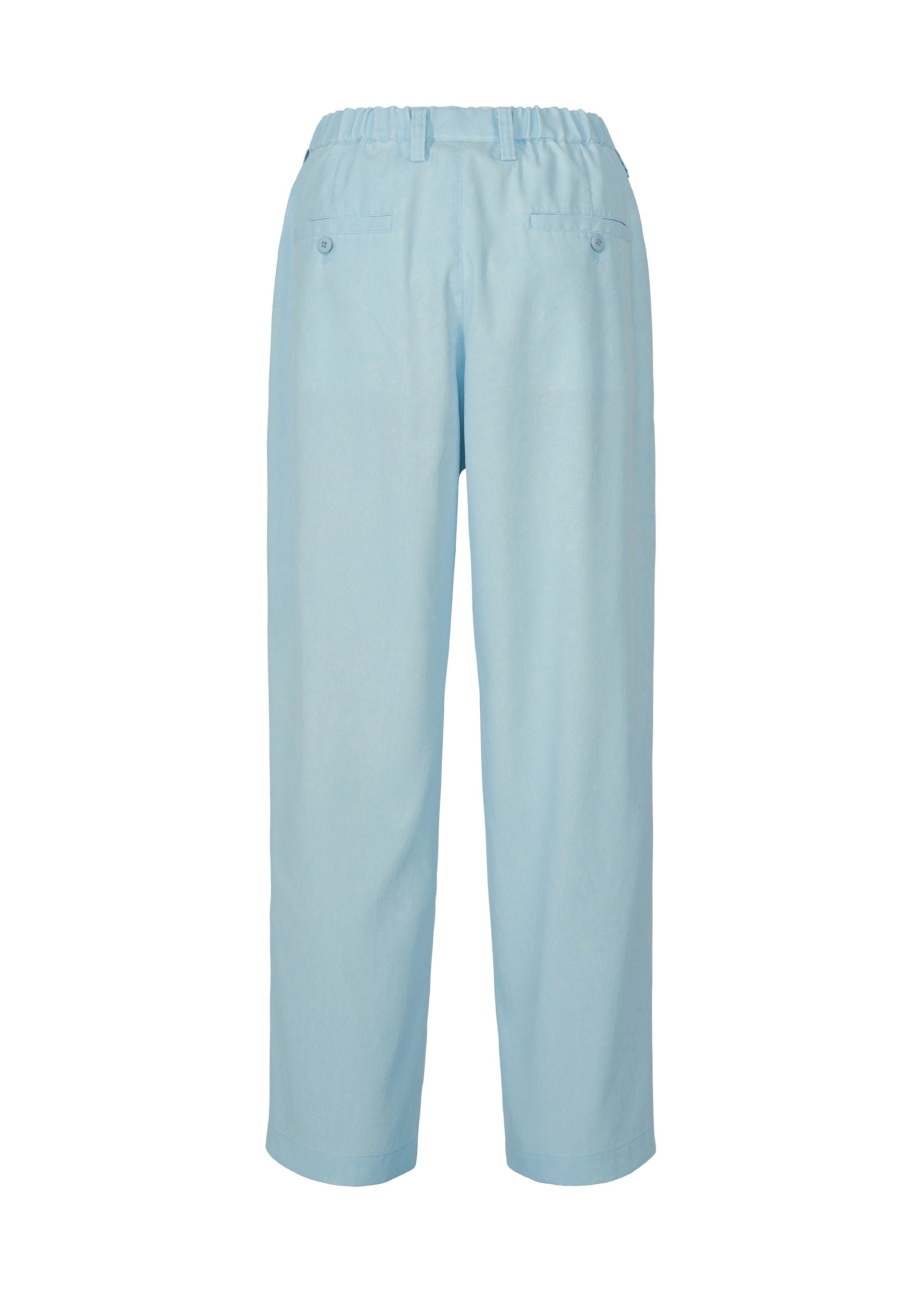 A detail shot of the IM MEN AIR WASH trousers.