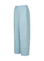 A detail shot of the IM MEN AIR WASH trousers.