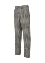 A detail shot of the IM MEN CURVINESS trousers.