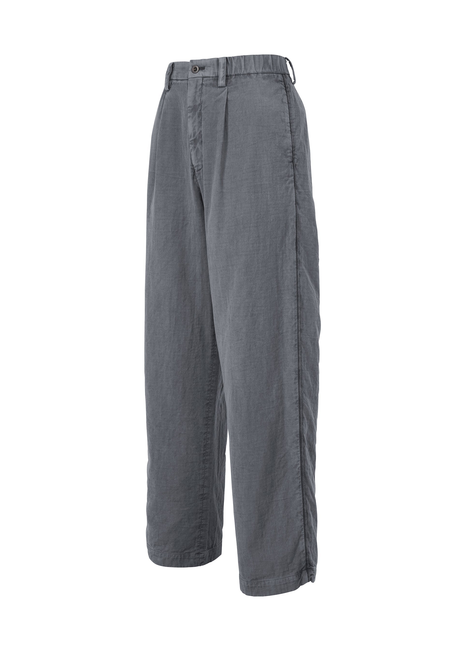 A detail shot of the IM Men PIGMENT DOUBLE FACE COTTON pants.