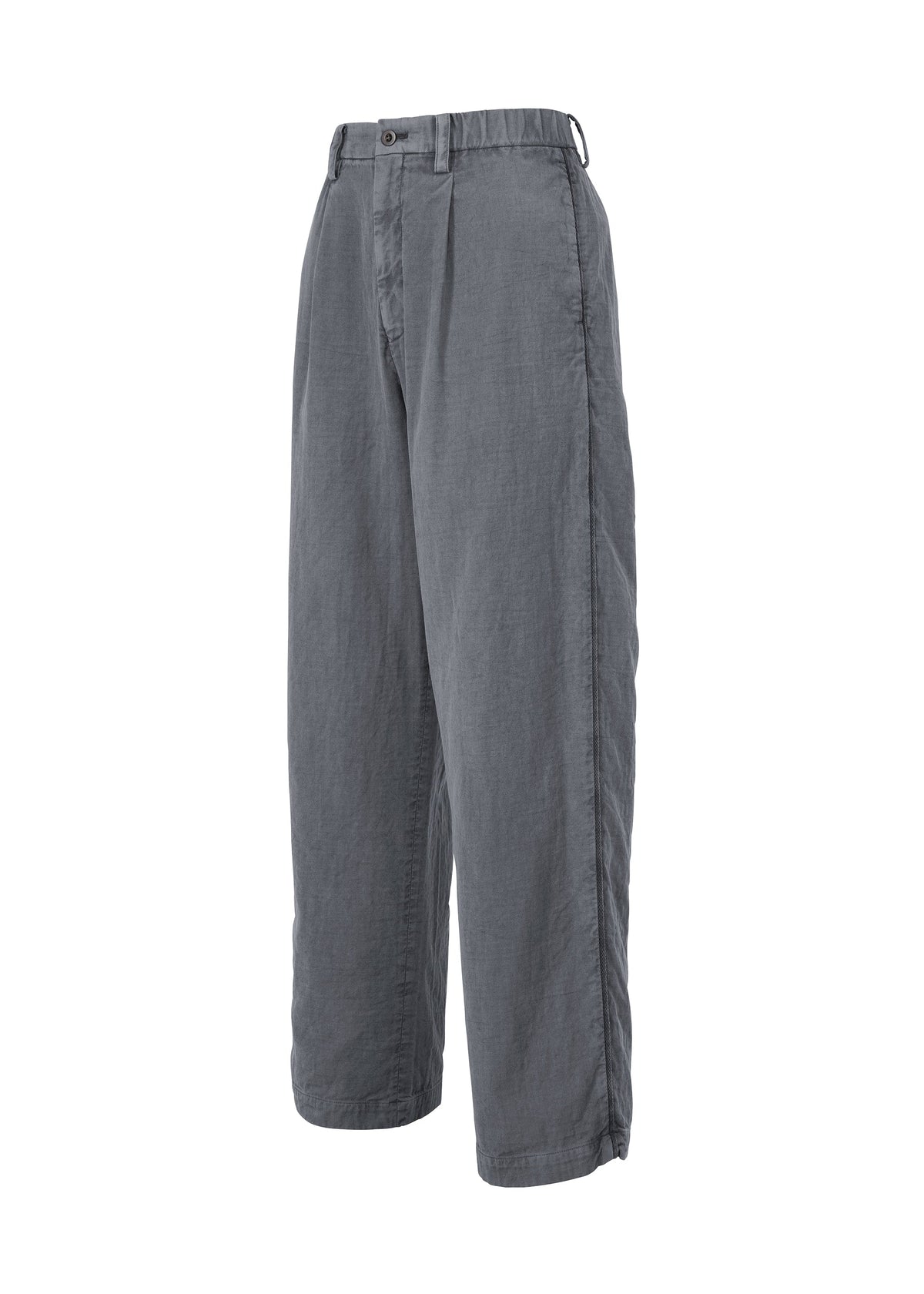A detail shot of the IM Men PIGMENT DOUBLE FACE COTTON pants.