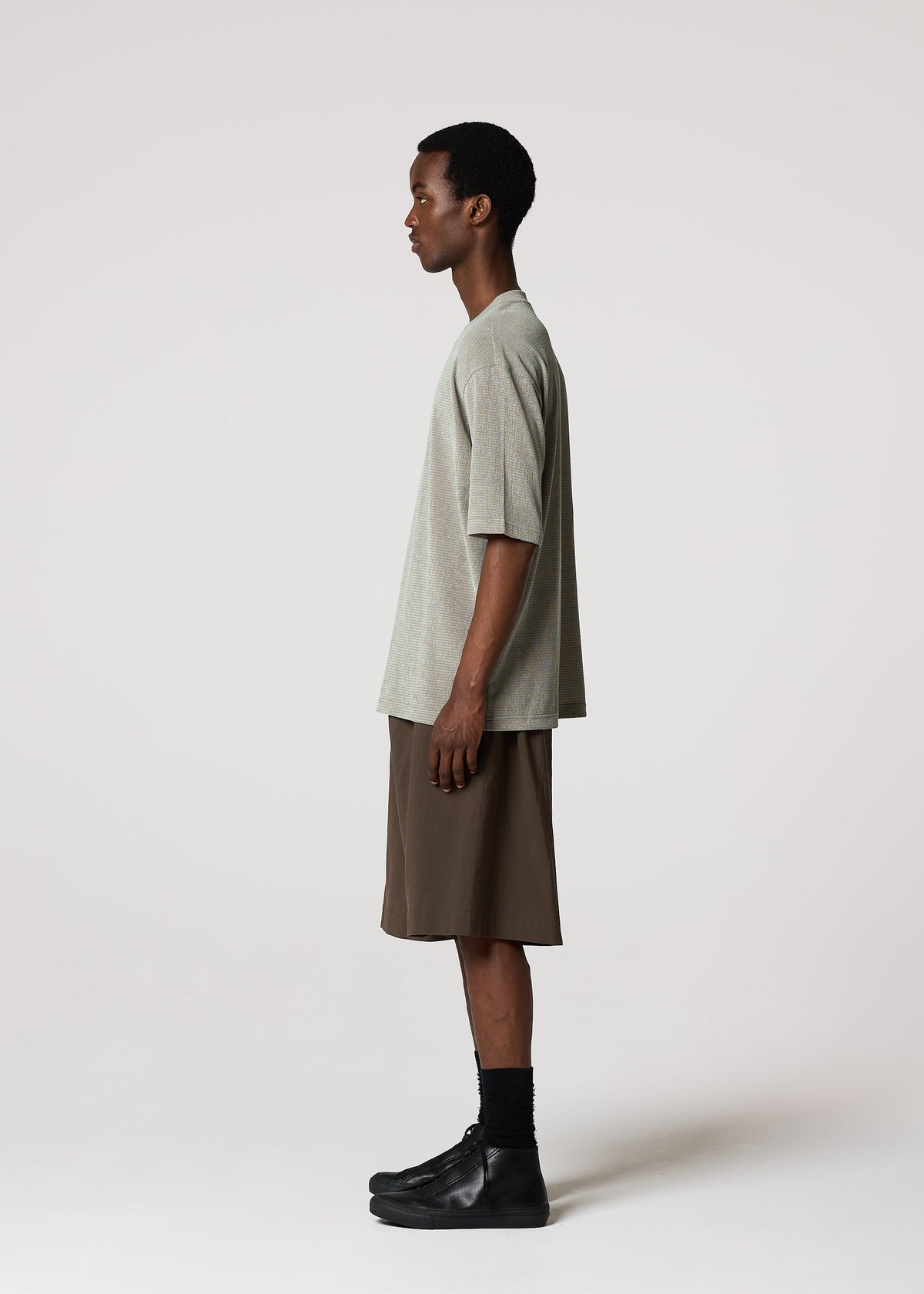 A model wears the IM MEN NAVY BOTTOMS navy-bottoms-trousers-dark-blue-1.