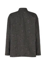 A detail shot of the IM MEN VASE JACQUARD SHIRT prêt à porter.