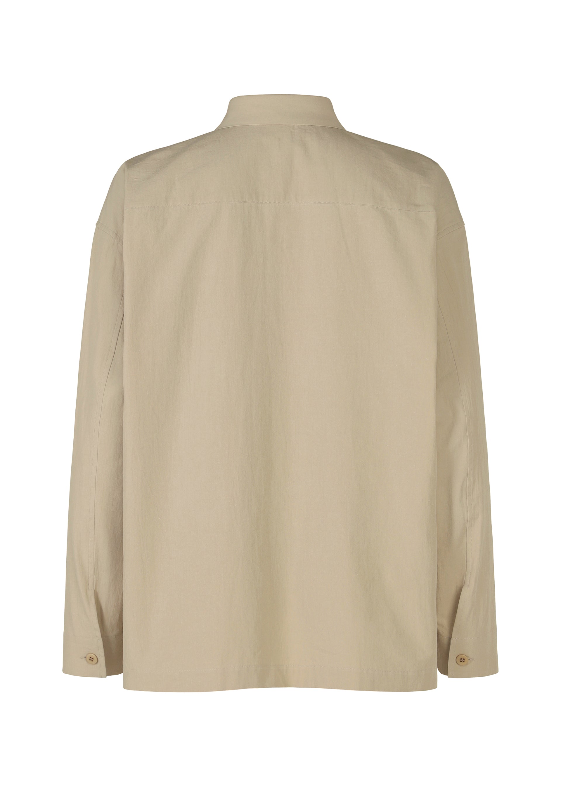 A detail shot of the IM MEN WHITE SHIRT prêt à porter.