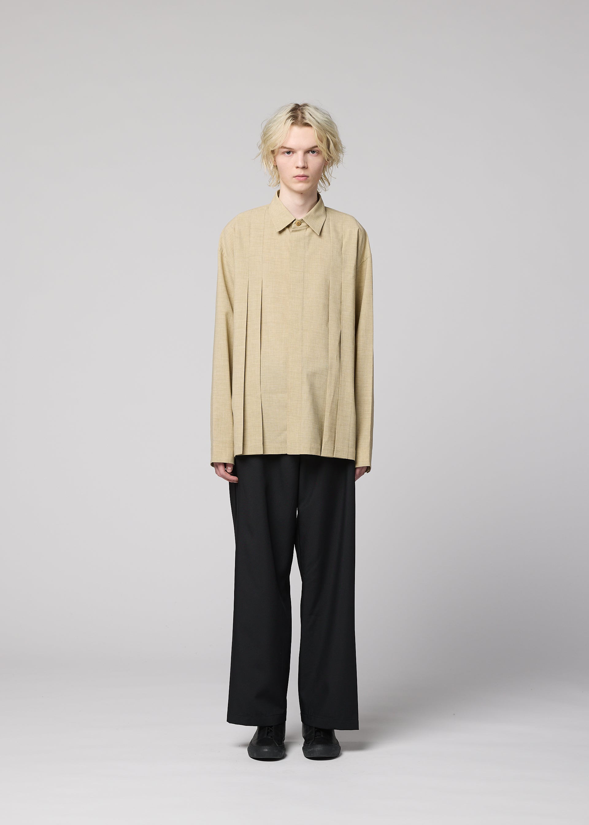 A model wears the IM Men LINEN LIKE SHIRT shirt.