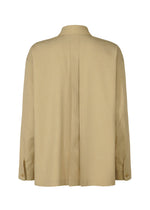 A detail shot of the IM Men LINEN LIKE SHIRT shirt.