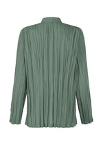 A detail shot of the IM Men WRINKLE SHIRT prêt à porter.