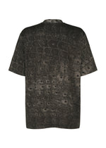 A detail shot of the IM Men UROKOMON T prêt à porter.