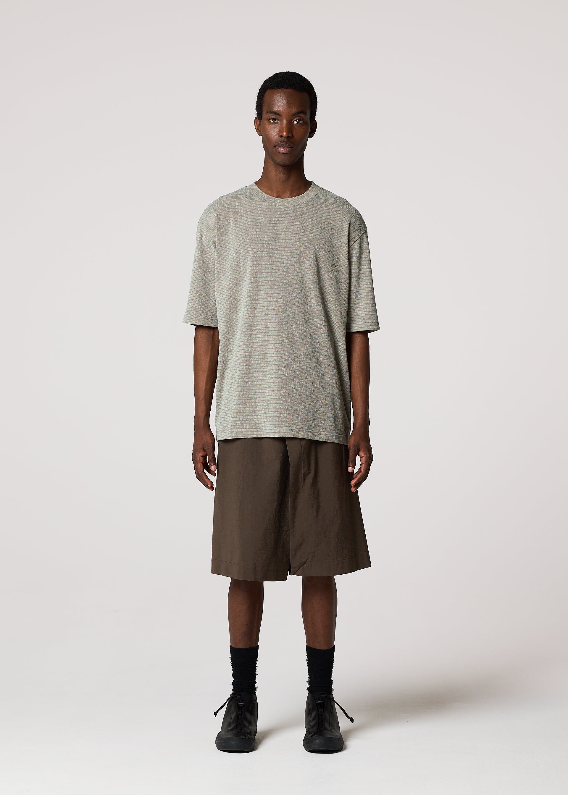 SHRINK STRETCH T T shirt Dark Brown – ISSEY MIYAKE EU