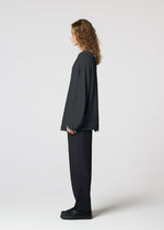 A model wears the IM MEN ENGRAVE KNIT prêt à porter.