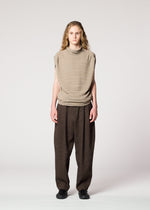 A model wears the IM MEN ENGRAVE KNIT prêt à porter.