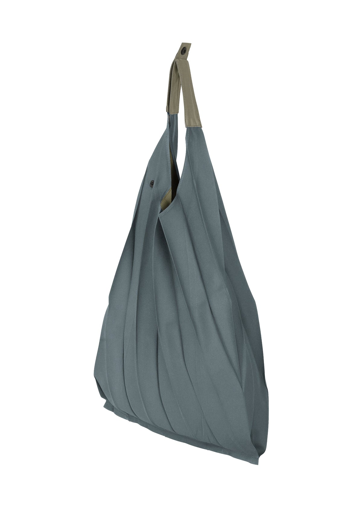 A detail shot of the IM MEN GURU GURU bag.