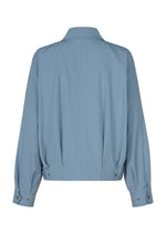 A detail shot of the IM MEN COMFORT COTTON blouson.