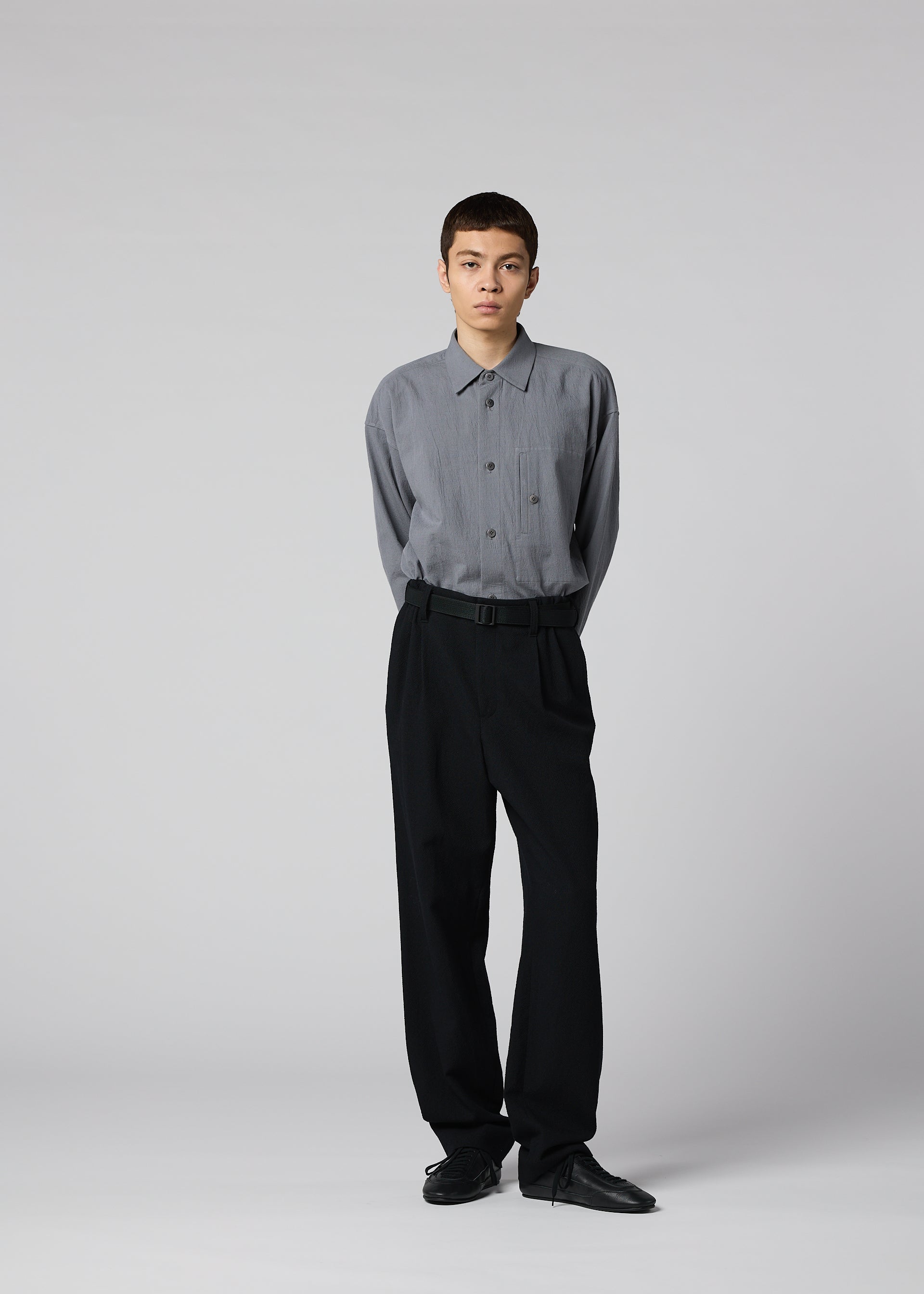 SHRINK WOOL Trousers Brown – ISSEY MIYAKE EU