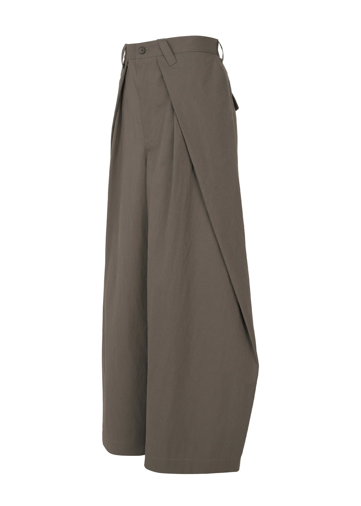 A detail shot of the IM MEN OVERLAP trousers.