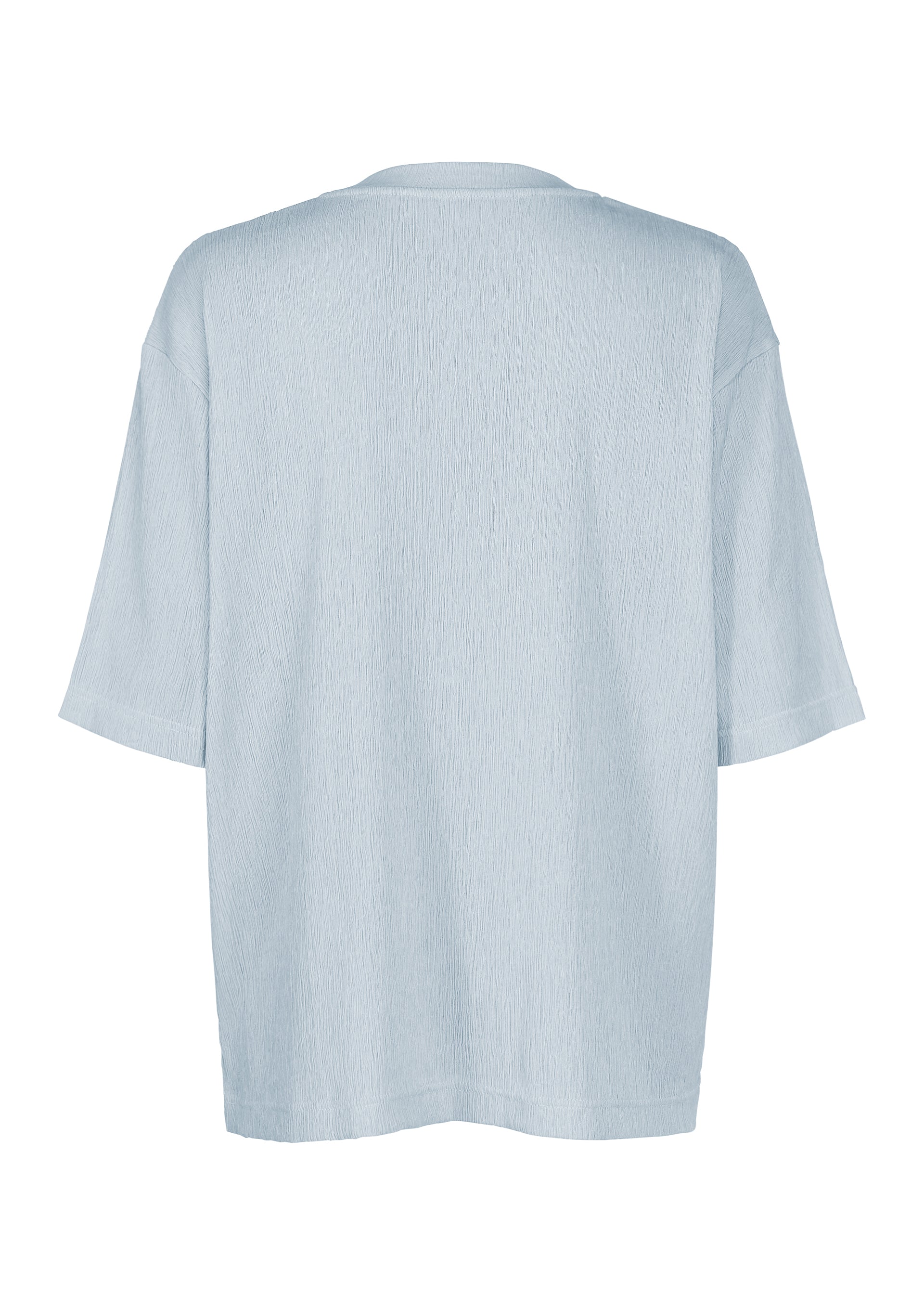 A detail shot of the IM MEN CREPE TUCK JERSEY shirt.