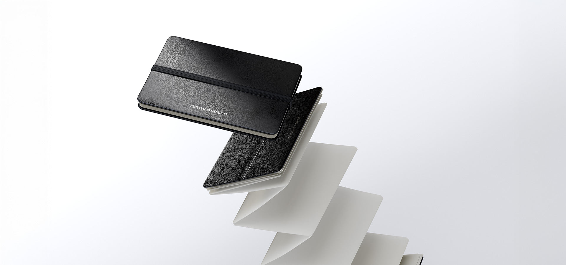 ISSEY MIYAKE | MOLESKINE – ISSEY MIYAKE EU