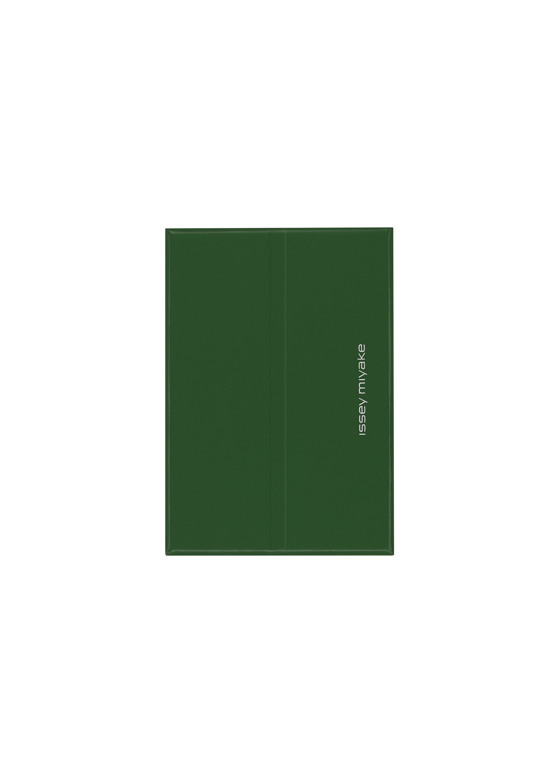 NOTE-A-NOTE Card Holder Myrtle Green – ISSEY MIYAKE EU