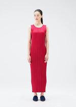 A model wears the PLEATS PLEASE ISSEY MIYAKE NEW COLORFUL BASICS 4 pp67jh4104405.