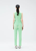 A model wears the PLEATS PLEASE ISSEY MIYAKE NEW COLORFUL BASICS 4 pp67jk4014405.