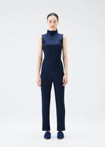 A model wears the PLEATS PLEASE ISSEY MIYAKE NEW COLORFUL BASICS 4 pp67jk4024405.