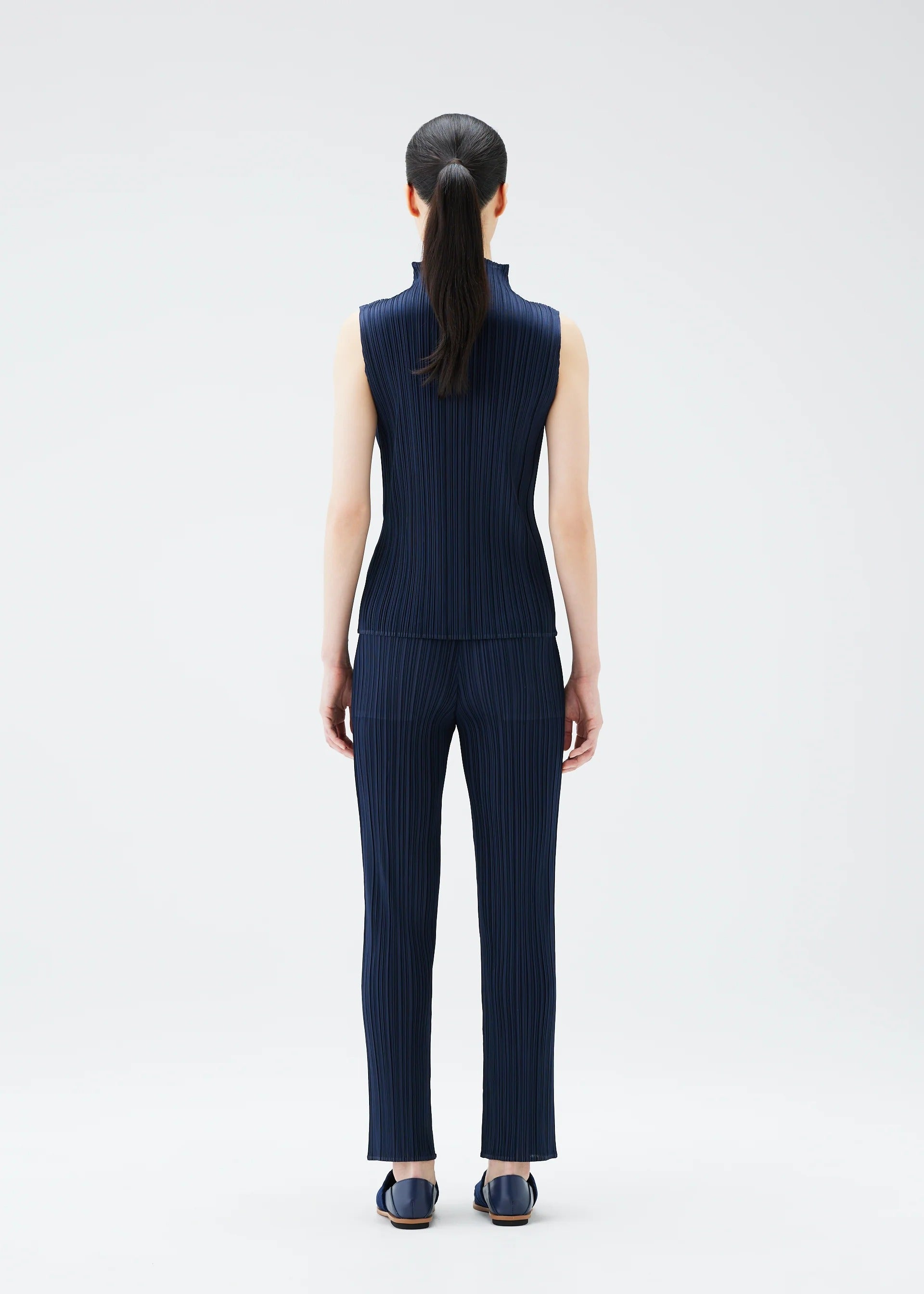 NEW COLORFUL BASICS 4 Shirt Navy – ISSEY MIYAKE EU