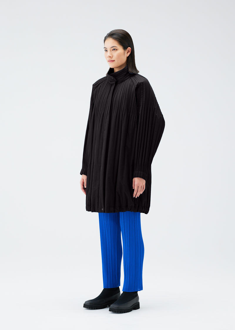 PADDED PLEATS COAT Coat Black