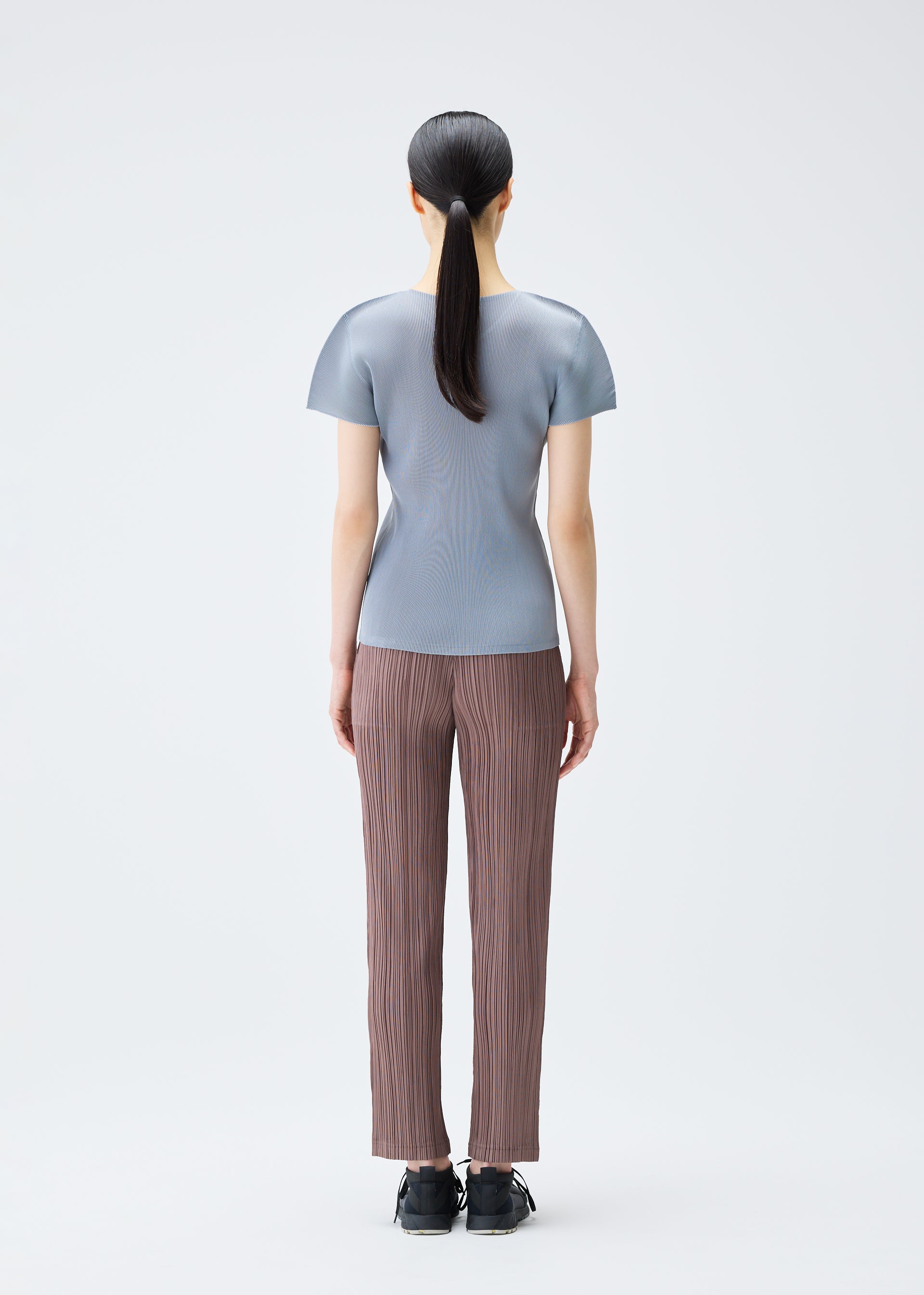 MIST SEPTEMBER Top Grey – ISSEY MIYAKE EU