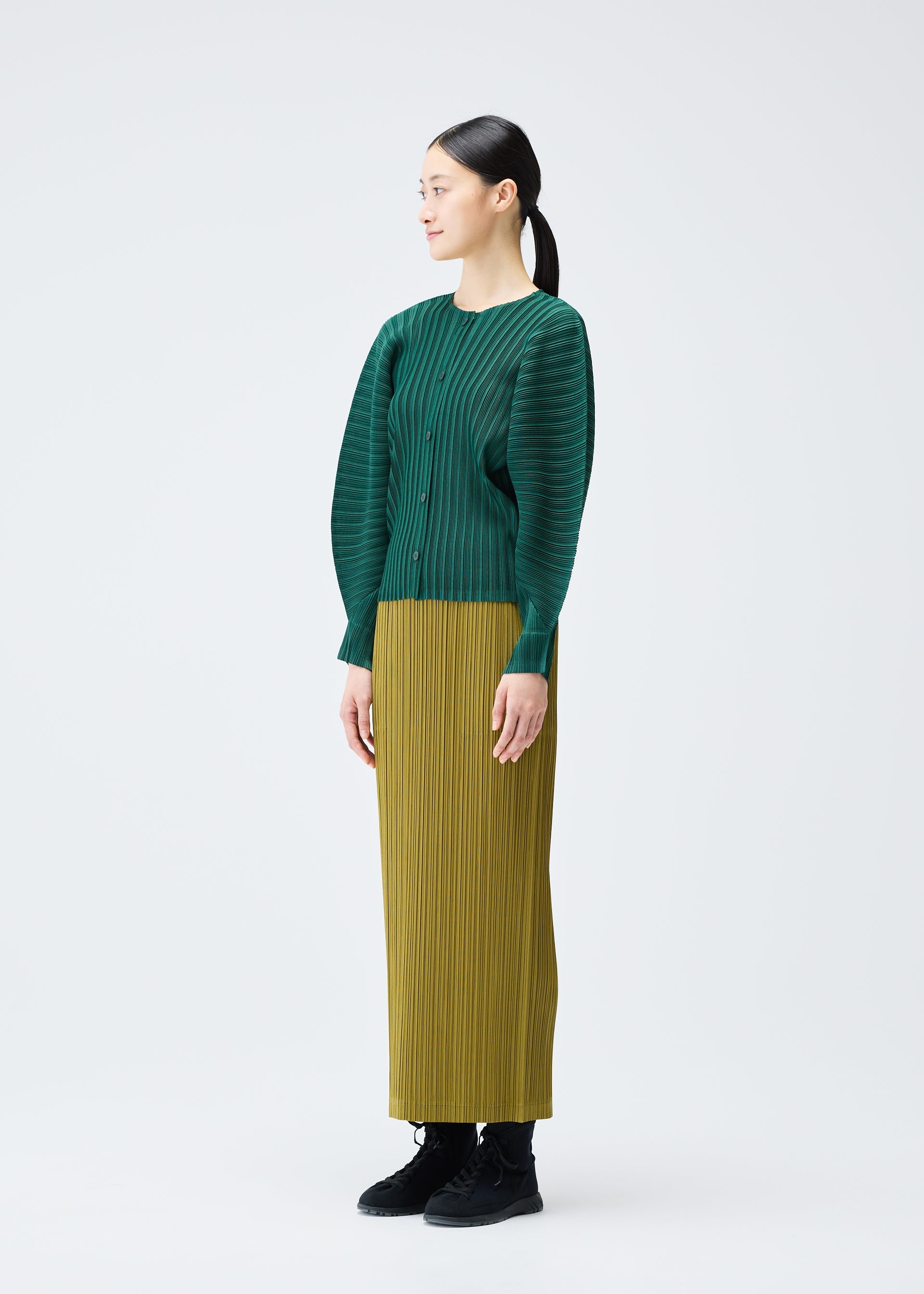 RIB PLEATS DECEMBER Cardigan Forest Green – ISSEY MIYAKE EU