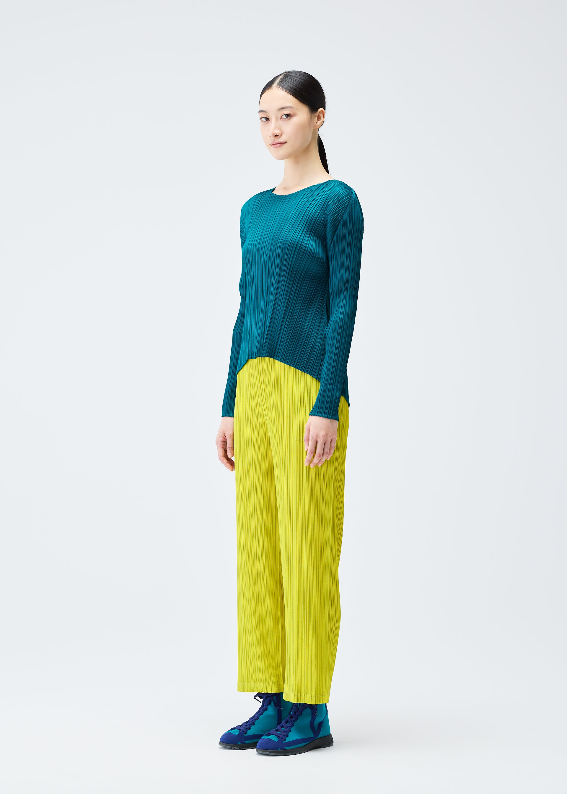 MONTHLY COLORS : OCTOBER Trousers Canary Yellow – ISSEY MIYAKE EU