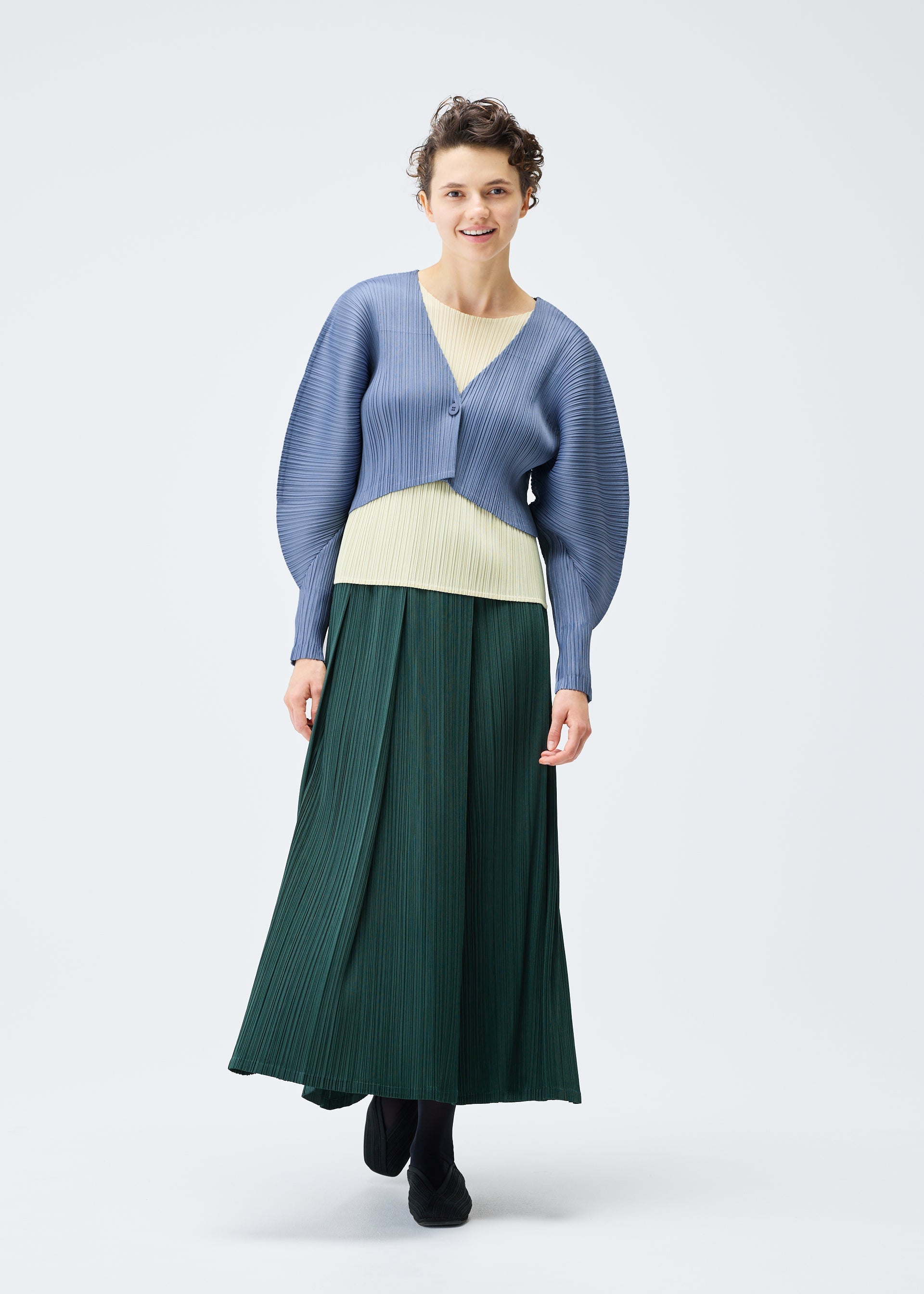 MONTHLY COLORS : DECEMBER Skirt Steel Blue – ISSEY MIYAKE EU