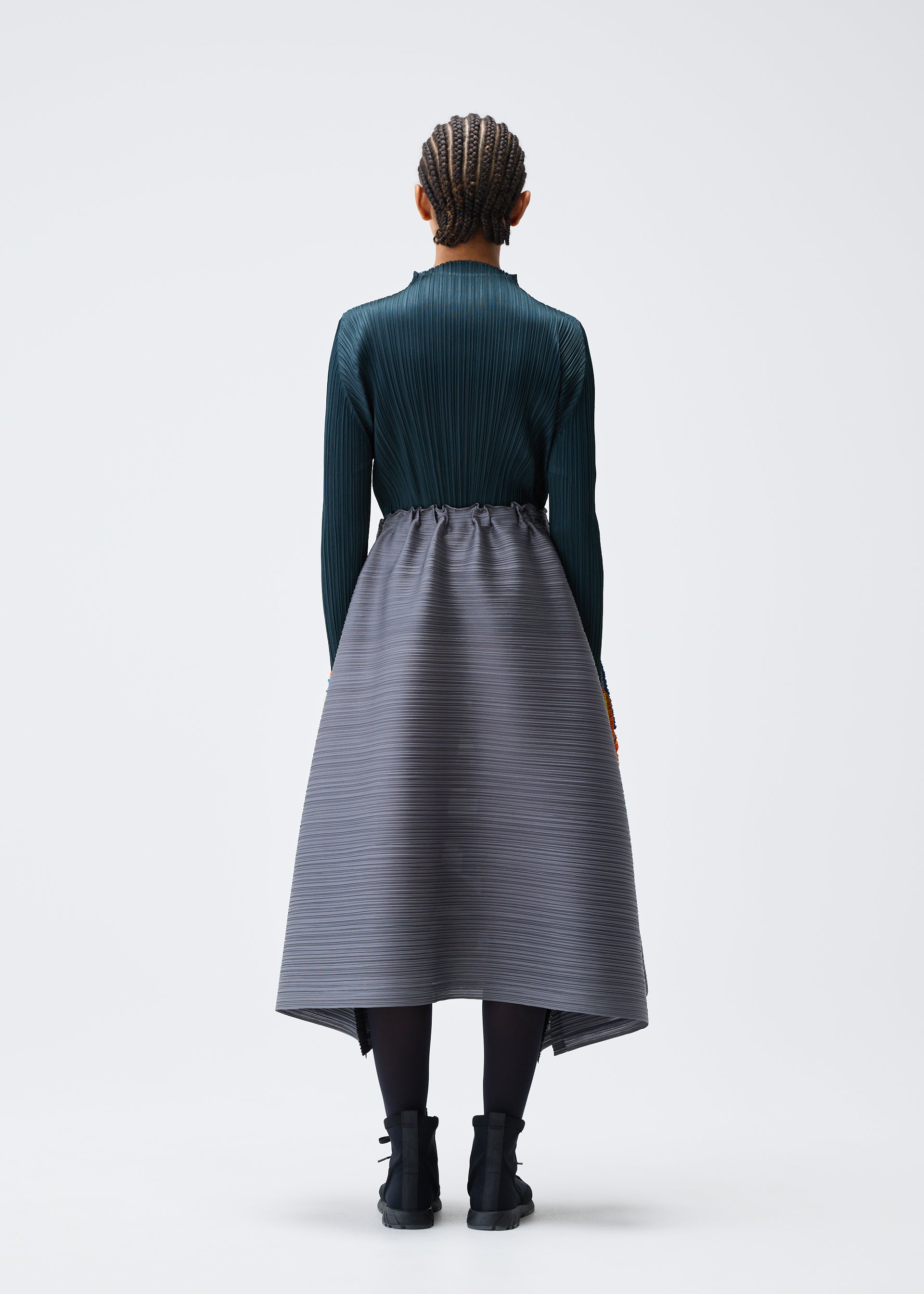 ISSEY MIYAKE me フレアスカート ダークグレー MIX Skirt Grey – ISSEY MIYAKE EU