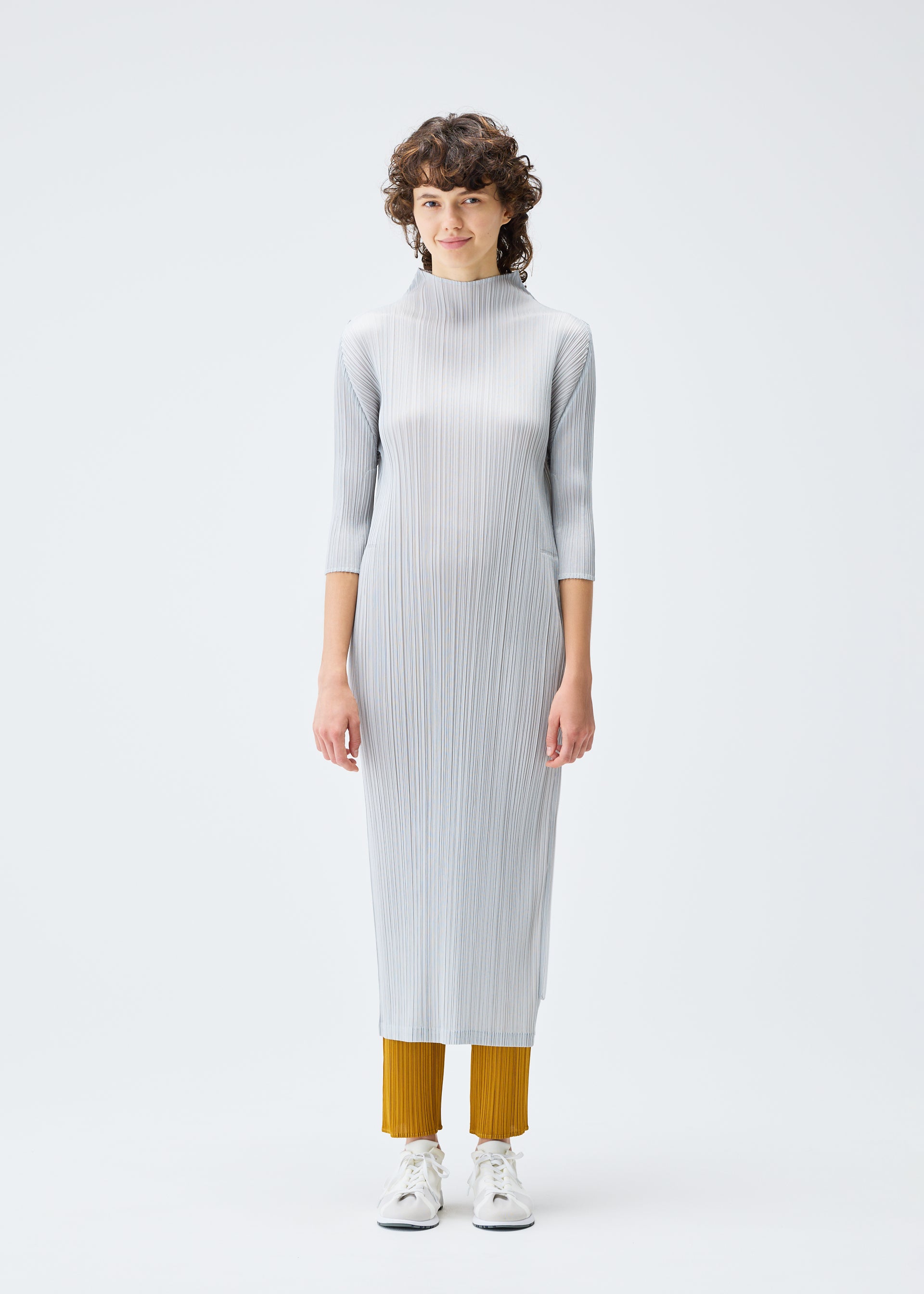 MONTHLY COLORS : SEPTEMBER Dress Black – ISSEY MIYAKE EU
