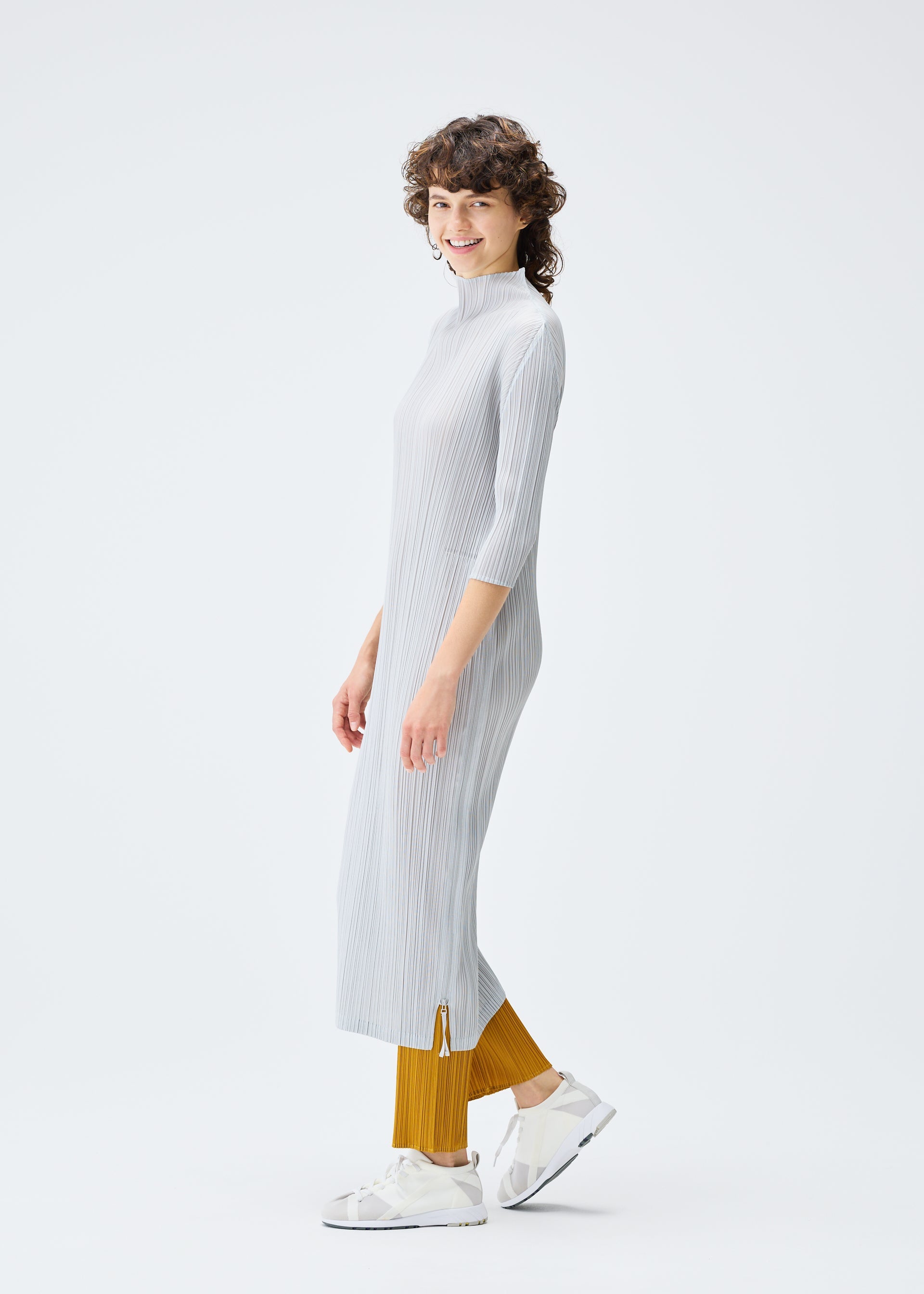 MONTHLY COLORS : SEPTEMBER Dress Rose Pink – ISSEY MIYAKE EU